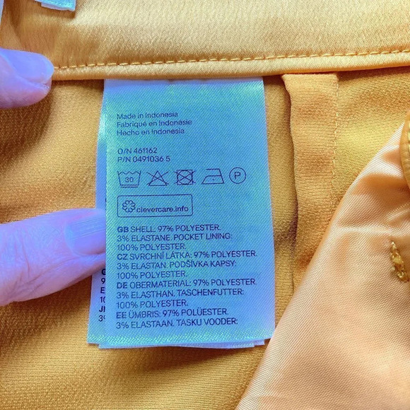H&M Gold Satin-like High‎ Waisted Shorts, Size 2 - Picture 9 of 13